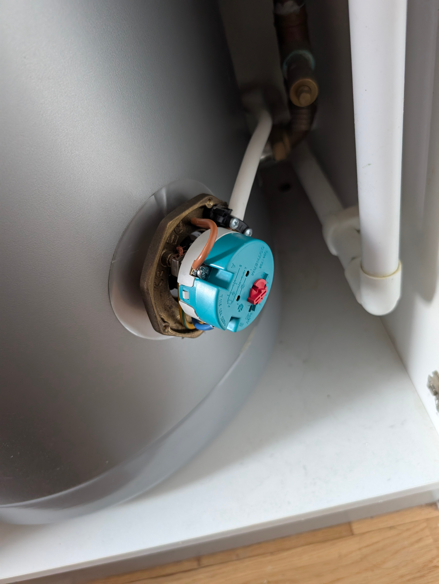 Water Heater Thermostat Repaired — York